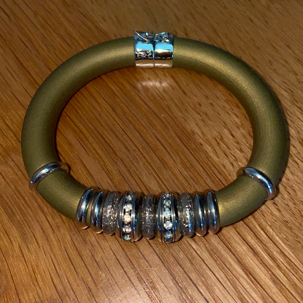 Erwin Pearl Vintage Sterling Silver And Silicone Bracelet Euc 75$